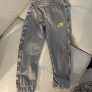 Nike tracksuit paints. 4 - 5 years